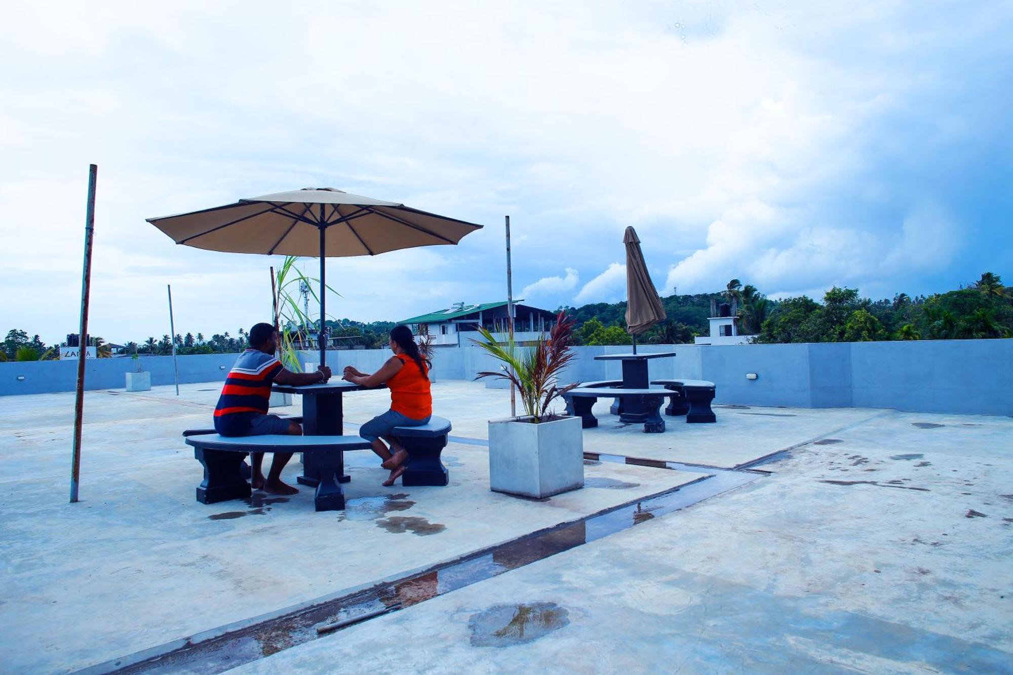 Isindu Sky Lodge มิริสซา ภายนอก รูปภาพ